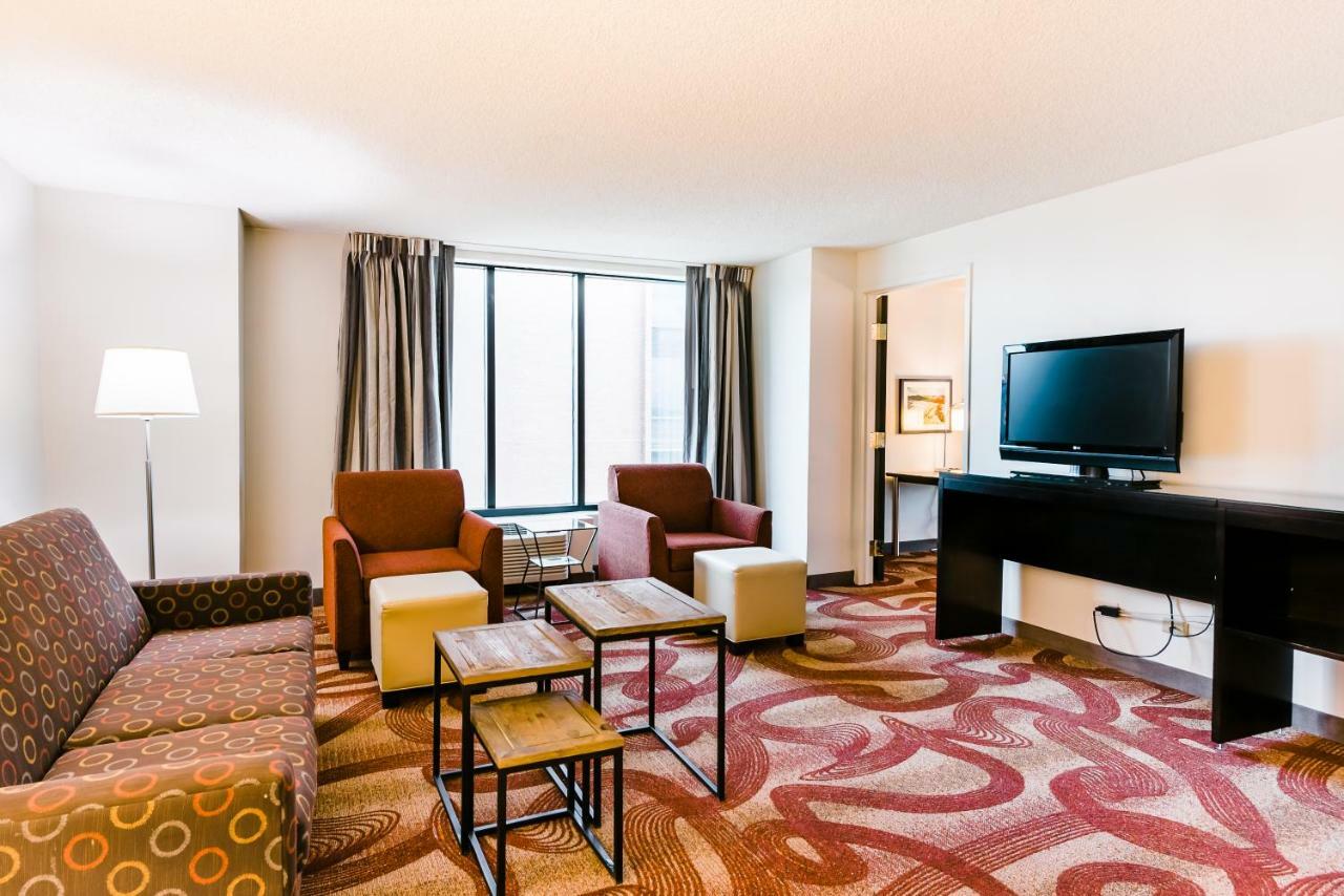 Radisson Hotel Denver-Аврора Экстерьер фото