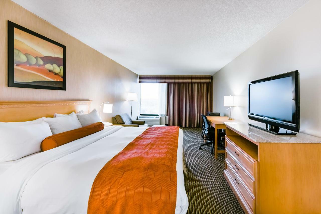 Radisson Hotel Denver-Аврора Экстерьер фото