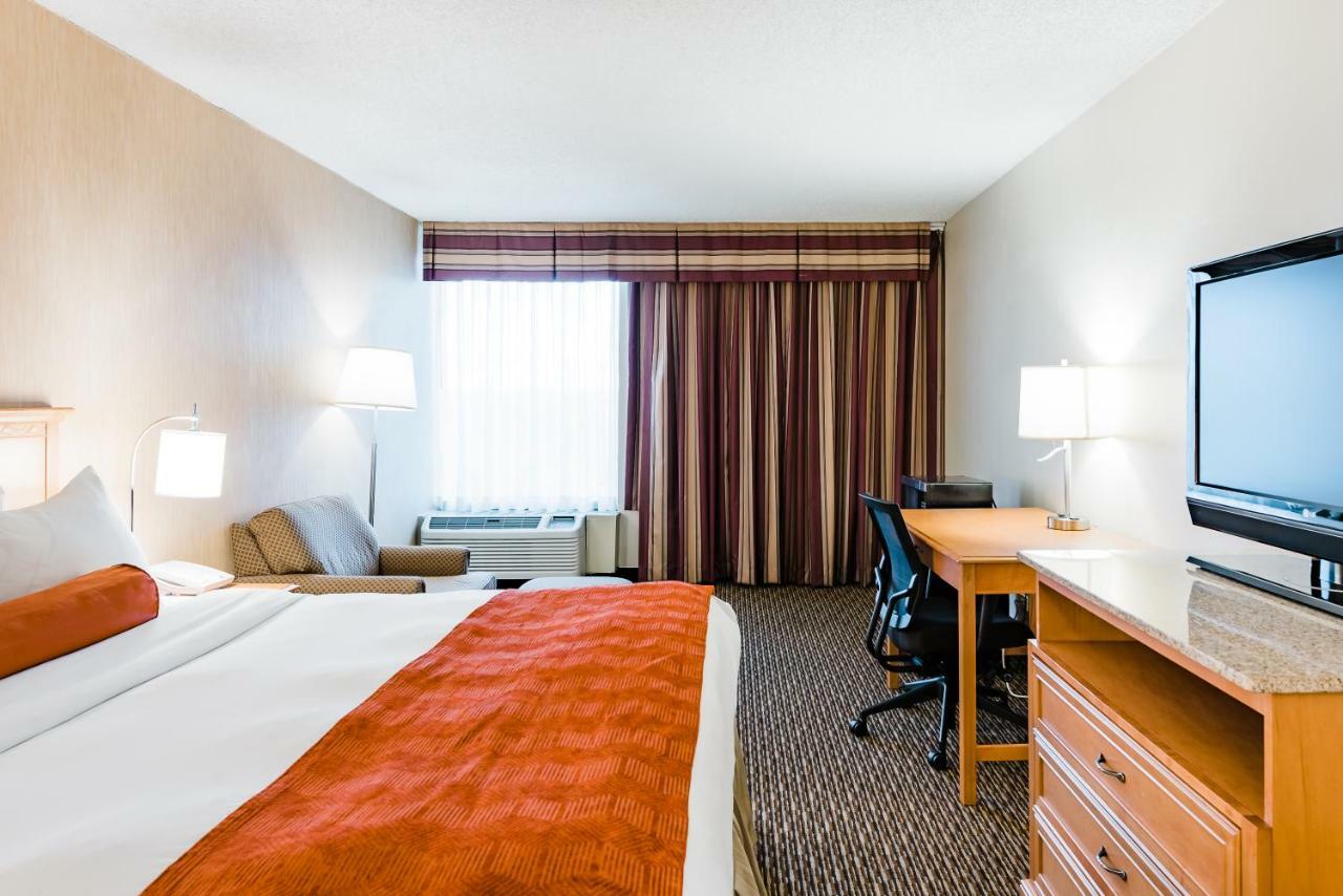 Radisson Hotel Denver-Аврора Экстерьер фото