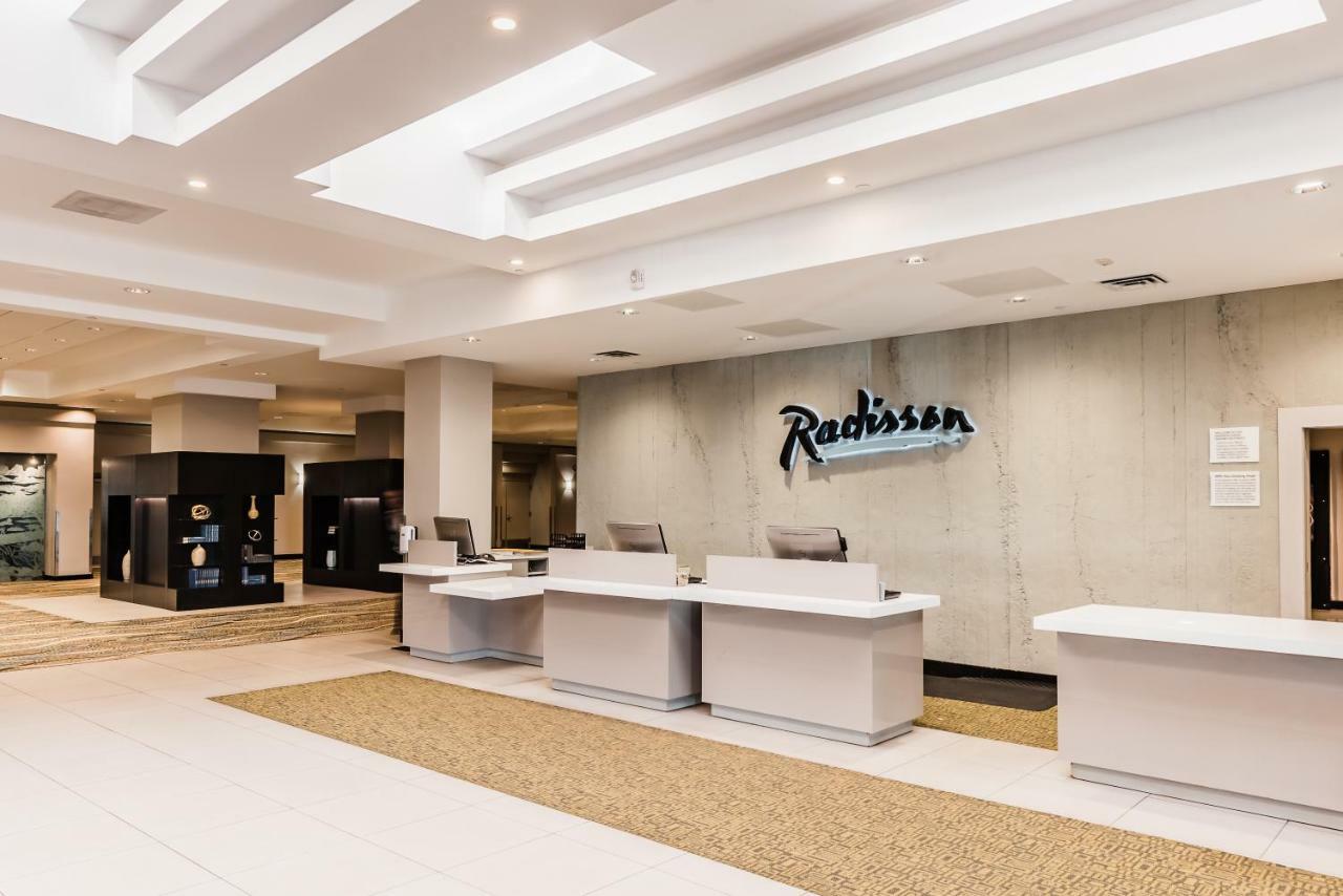 Radisson Hotel Denver-Аврора Экстерьер фото