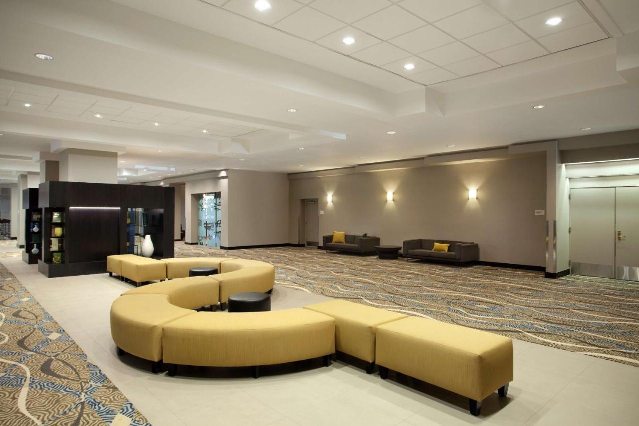 Radisson Hotel Denver-Аврора Экстерьер фото