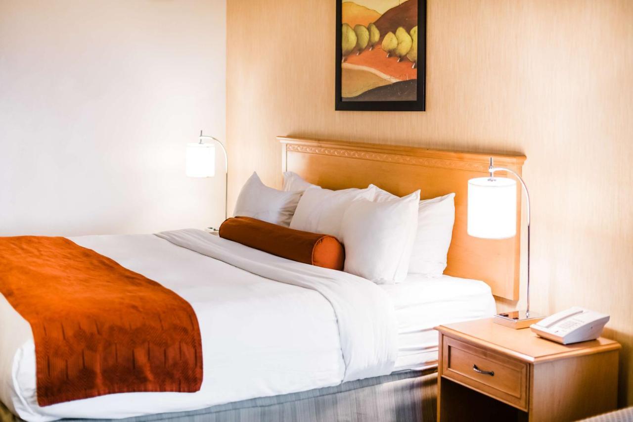 Radisson Hotel Denver-Аврора Экстерьер фото
