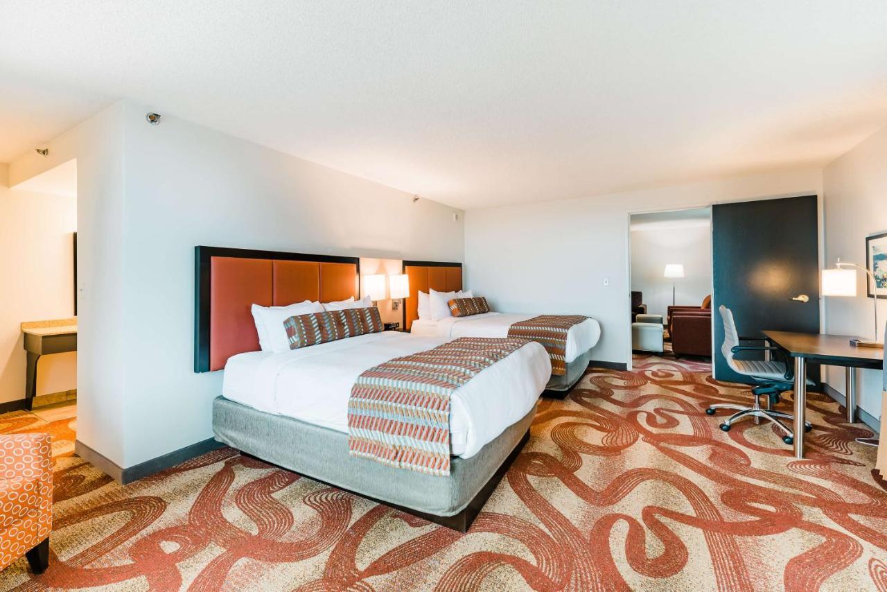 Radisson Hotel Denver-Аврора Экстерьер фото