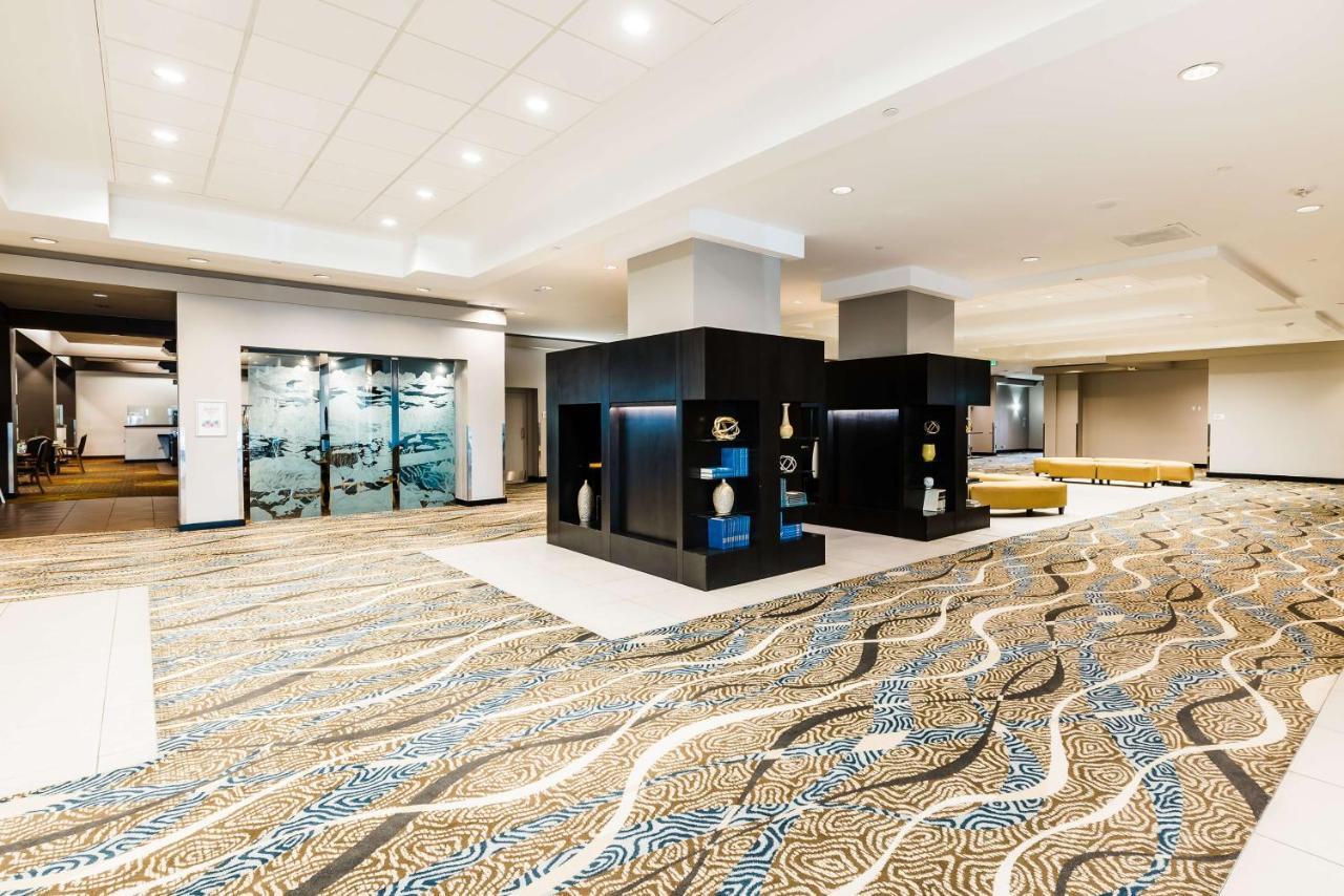 Radisson Hotel Denver-Аврора Экстерьер фото